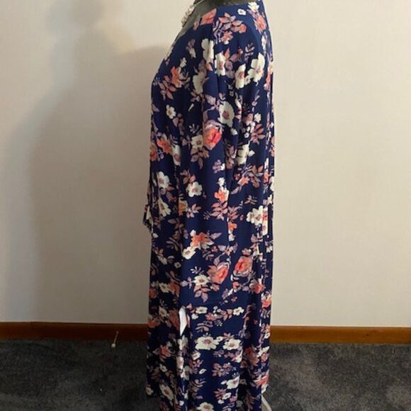 Elisabeth Williams Blue Floral print dress, size 2XL - Picture 2 of 5